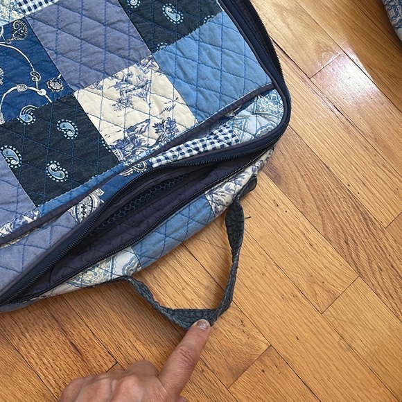 Travel Cosmetic case - Picture 8 of 12